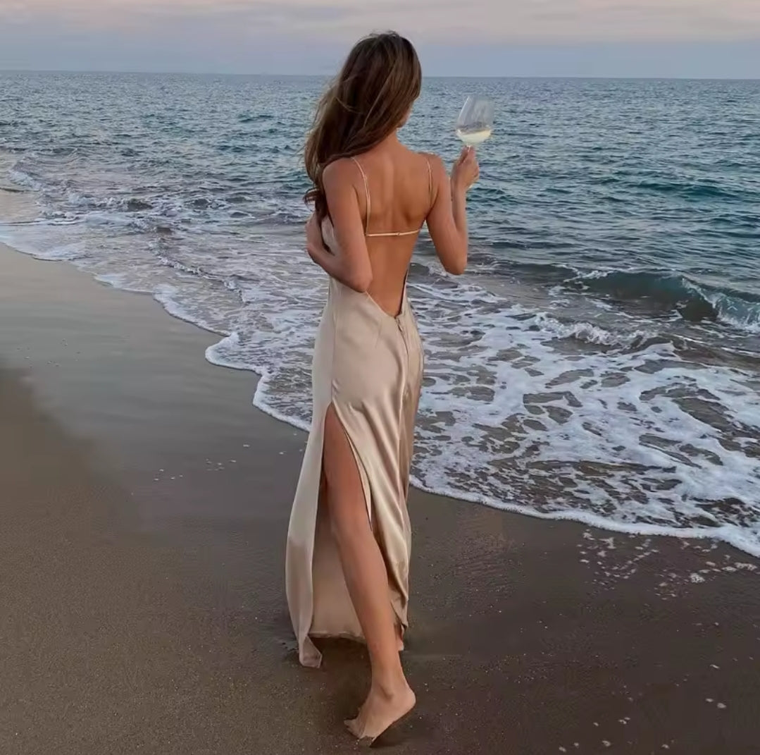 VESTIDO SATÉN ABERTURA