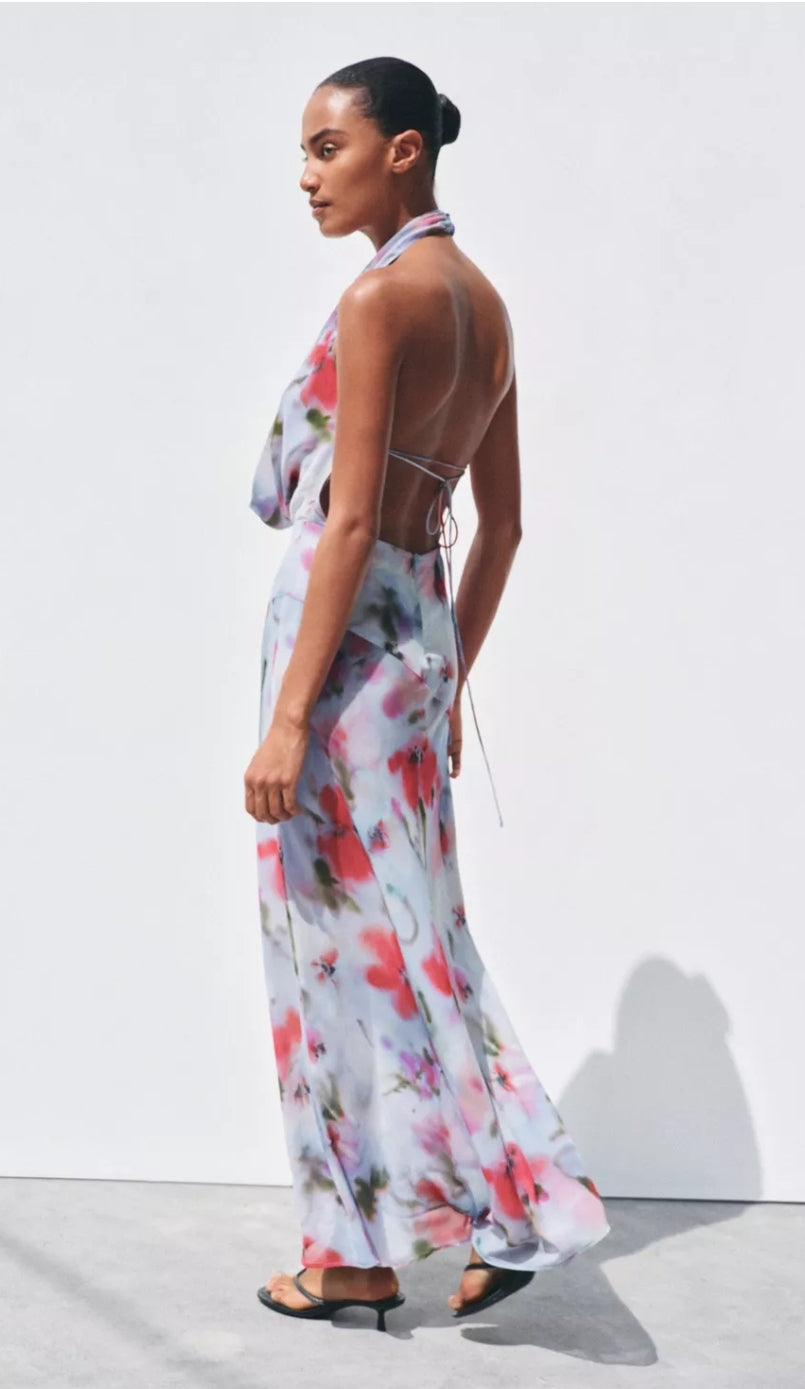 VESTIDO CUELLO HALTER CON ESPALDA ENTRELAZADA