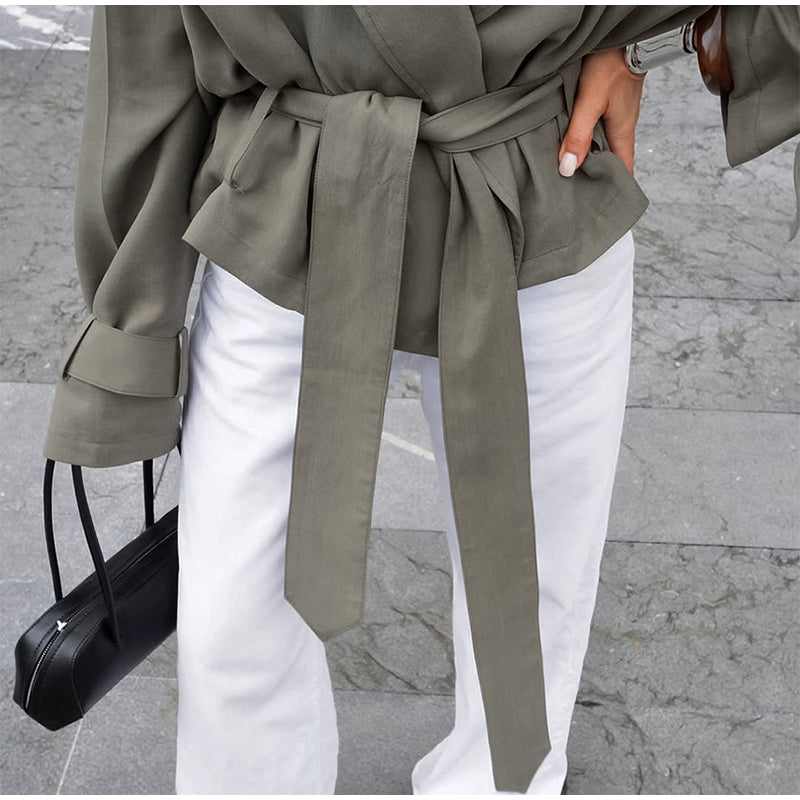 GABARDINA CORTA CON LAZADA