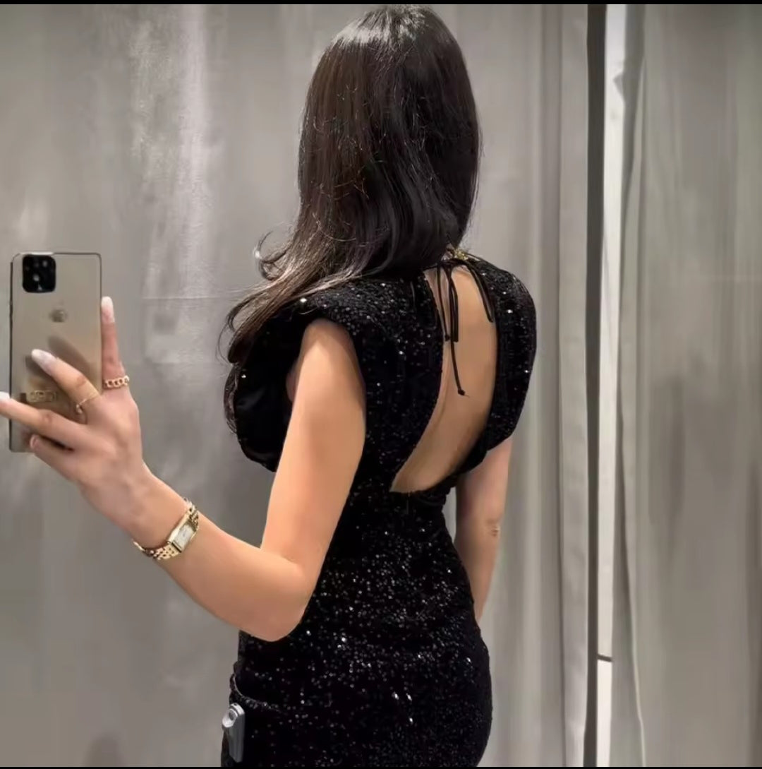 VESTIDO LENTEJUELAS ESPALDA DESCUBIERTA
