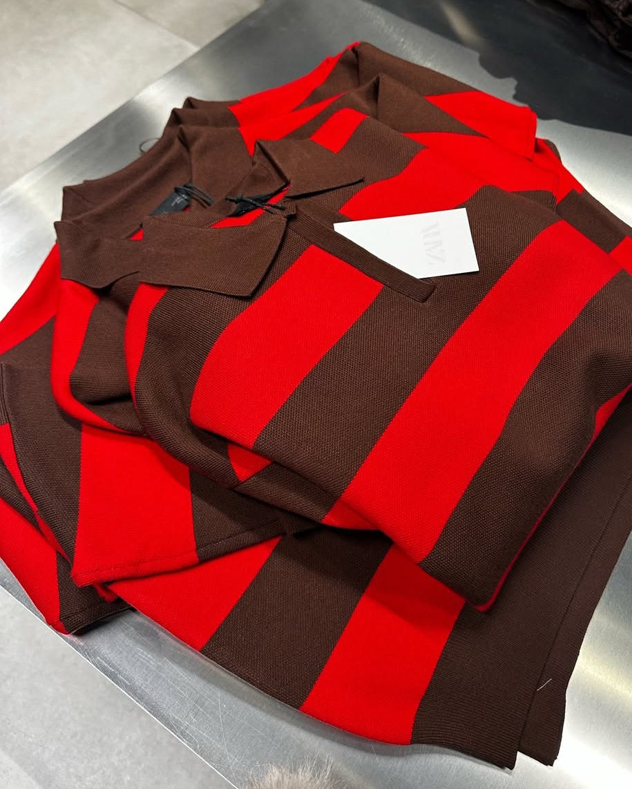 JERSEY ROJO RAYAS CON CUELLO