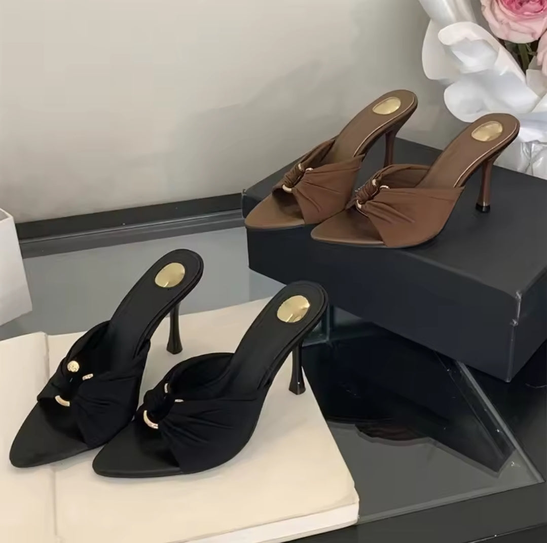 MULES DETALLE DORADO