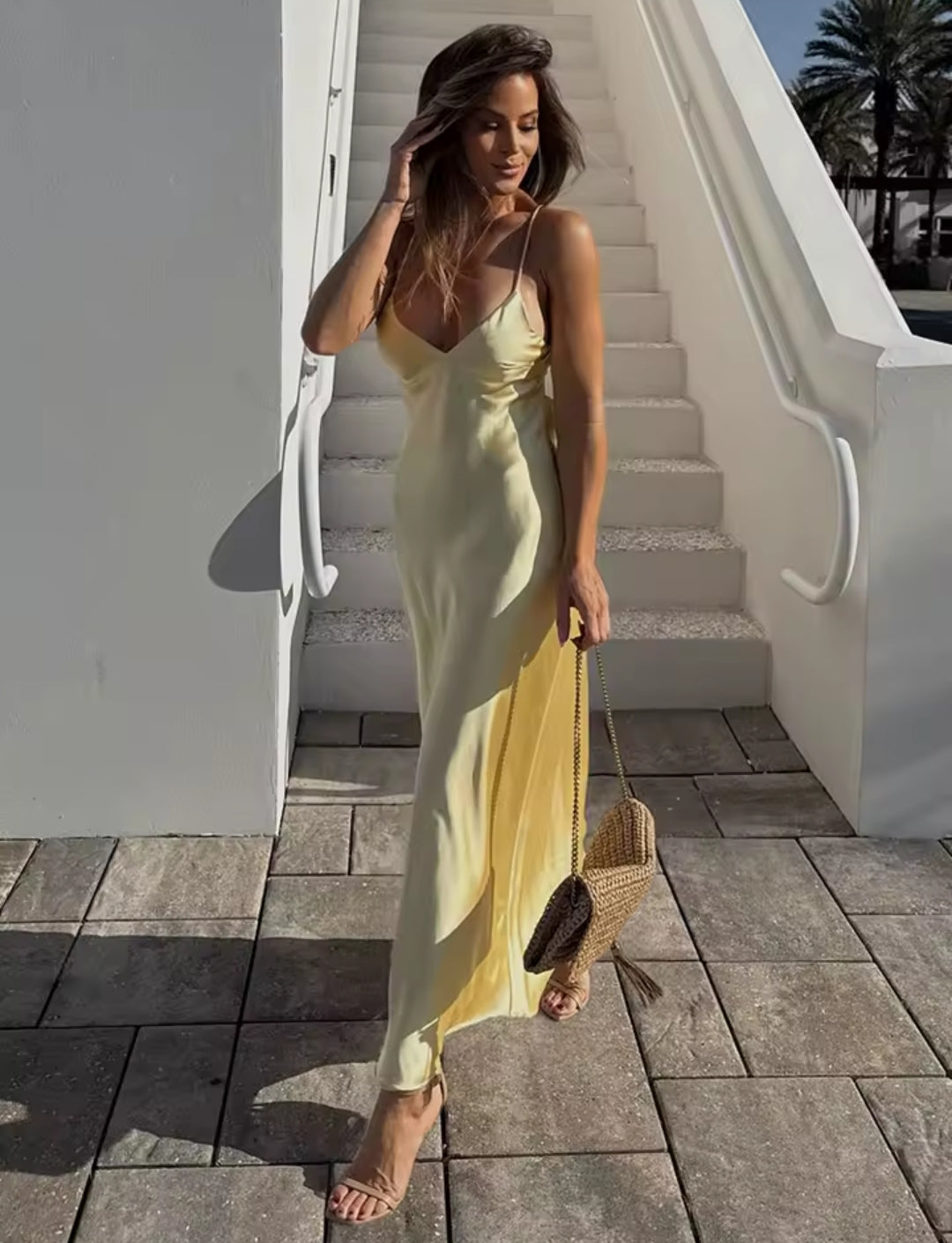 VESTIDO SATÉN ESPALDA DESCUBIERTA