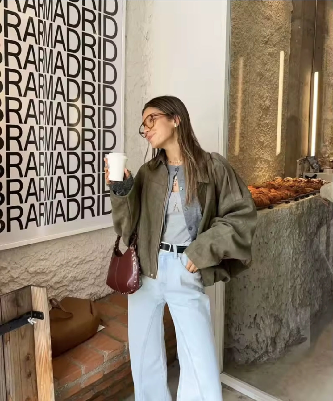 BOMBER SUELTA CON CUELLO