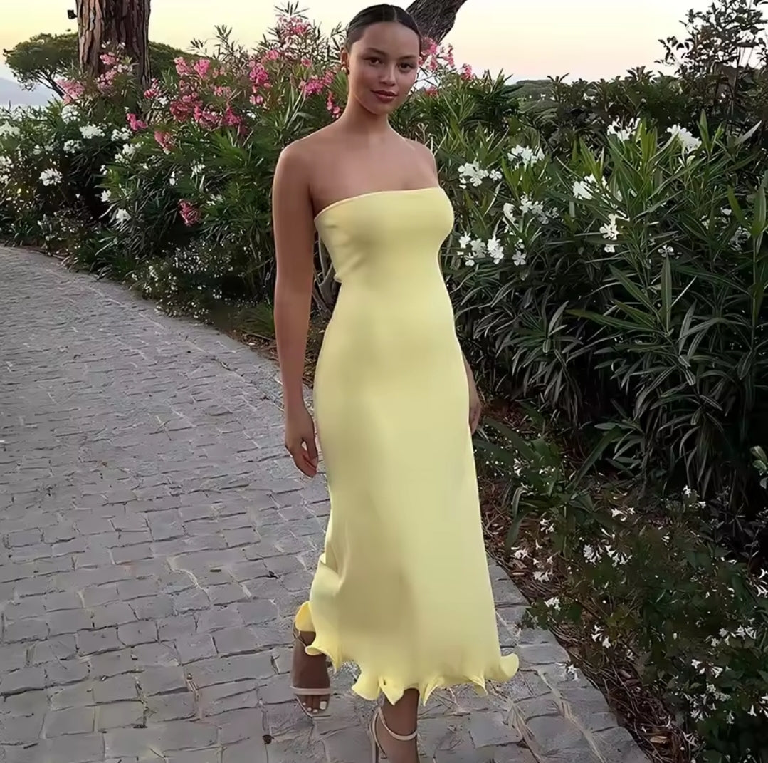 VESTIDO PALABRA DE HONOR CON VOLANTE