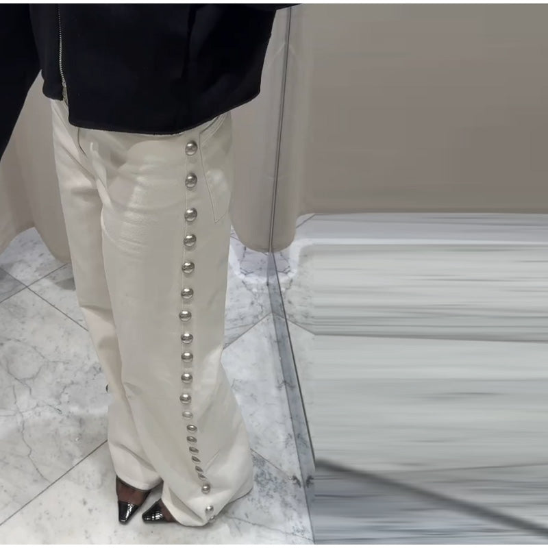 JEANS BLANCOS TACHUELAS