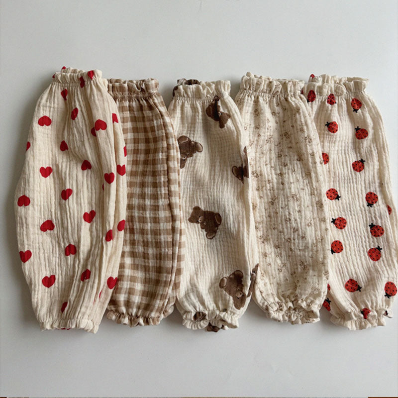 PANTALONES FINOS CON ESTAMPADO