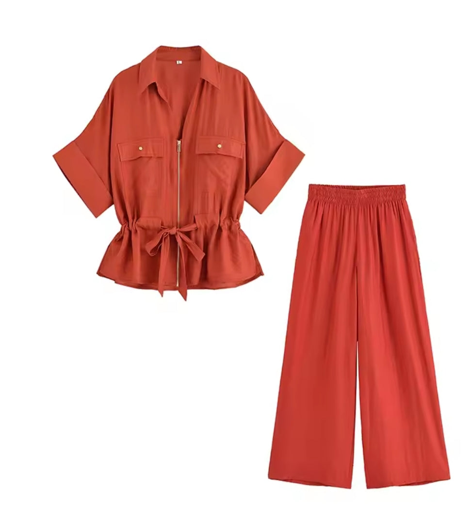 CONJUNTO CAMISA FRUNCIDA Y PANTALÓN HOLGADO