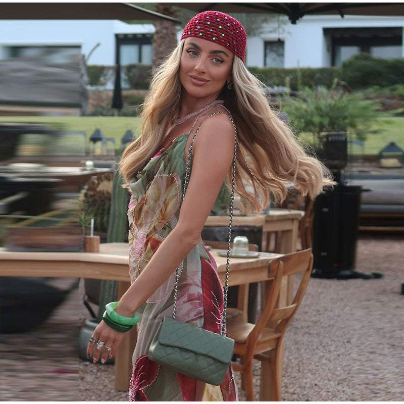 VESTIDO BORLAS CON ESPALDA DESCUBIERTA Y ABERTURA