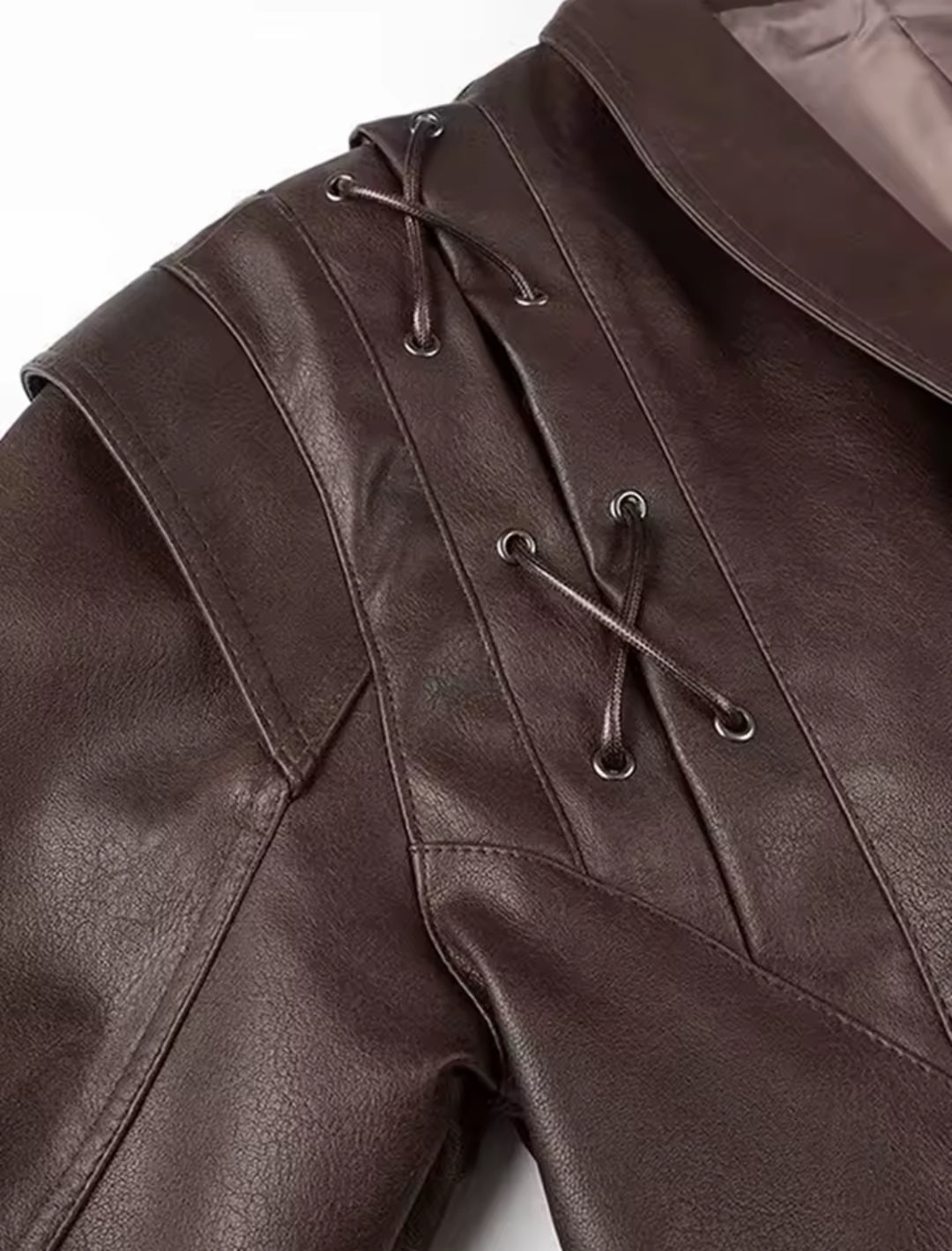 CHAQUETA CORTA DE CUERO