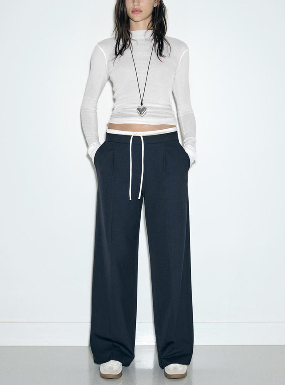 PANTALONES RIBETE BLANCO