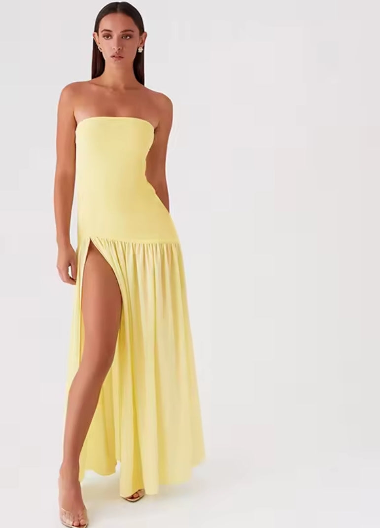 VESTIDO SIN MANGAS CON ACABADO PLISADO