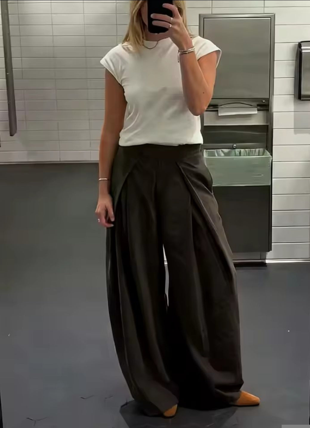 PANTALÓN PLIEGUES DELANTEROS