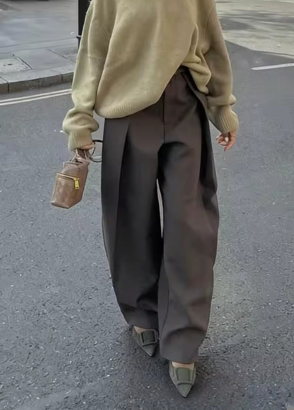 PANTALÓN PLIEGUES DELANTEROS