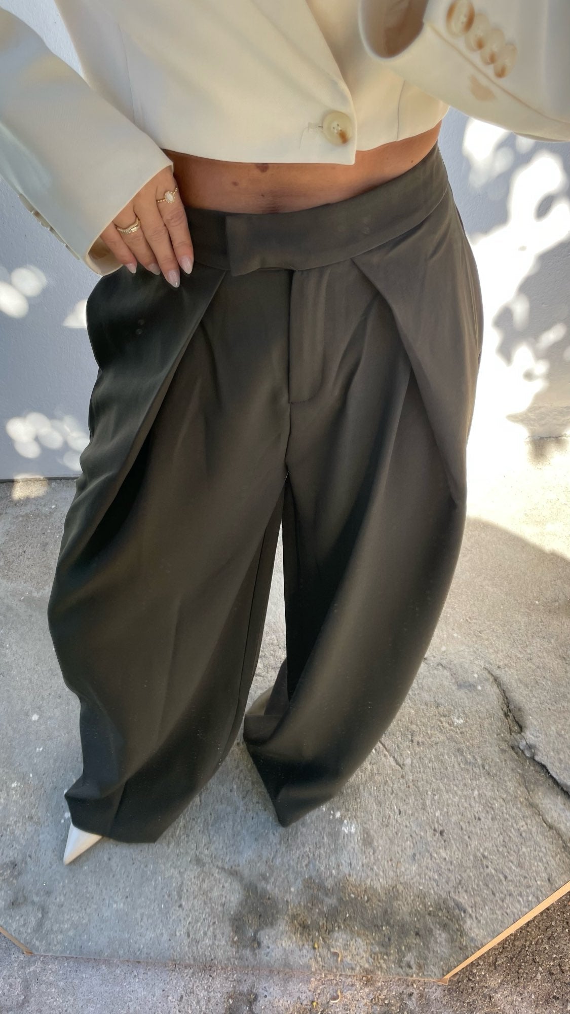 PANTALÓN PLIEGUES DELANTEROS