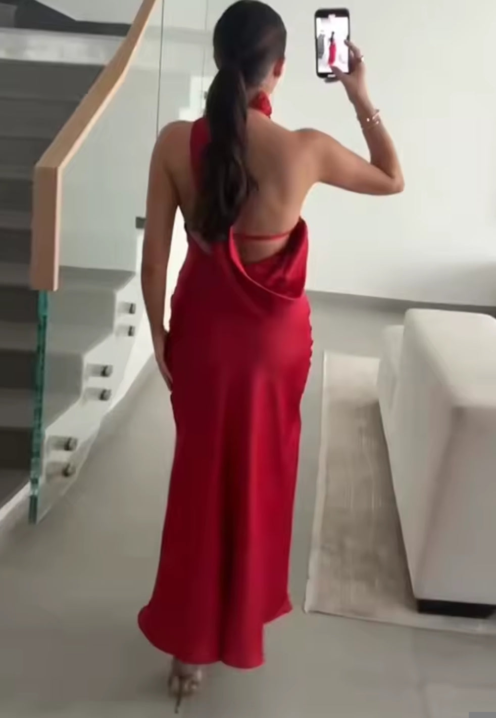 VESTIDO HALTER SATINADO