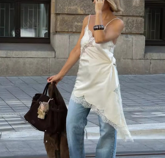 VESTIDO SATINADO DETALLE LENCERO