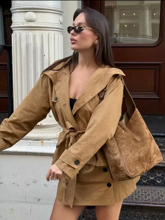 CHAQUETA TRENCH CORTA