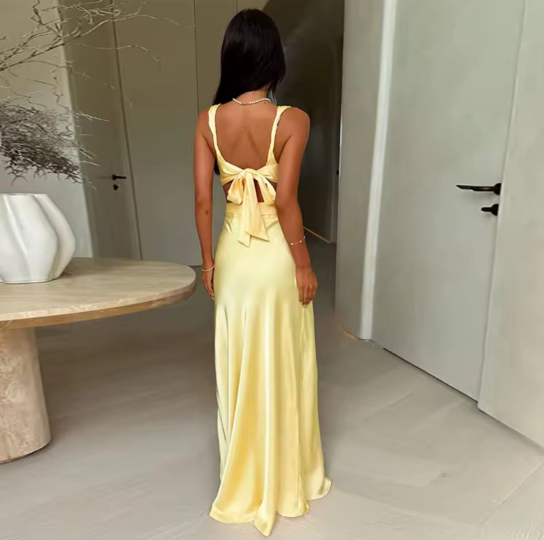 VESTIDO LARGO SATÉN AMARILLO