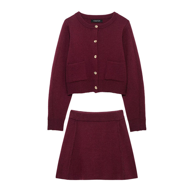 CONJUNTO DE PUNTO CÁRDIGAN Y FALDA