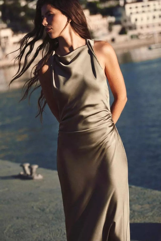 VESTIDO SATINADO MIDI DETALLE DRAPEADO