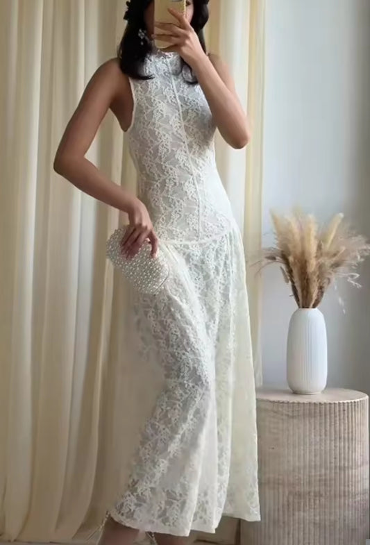VESTIDO HALTER ENCAJE