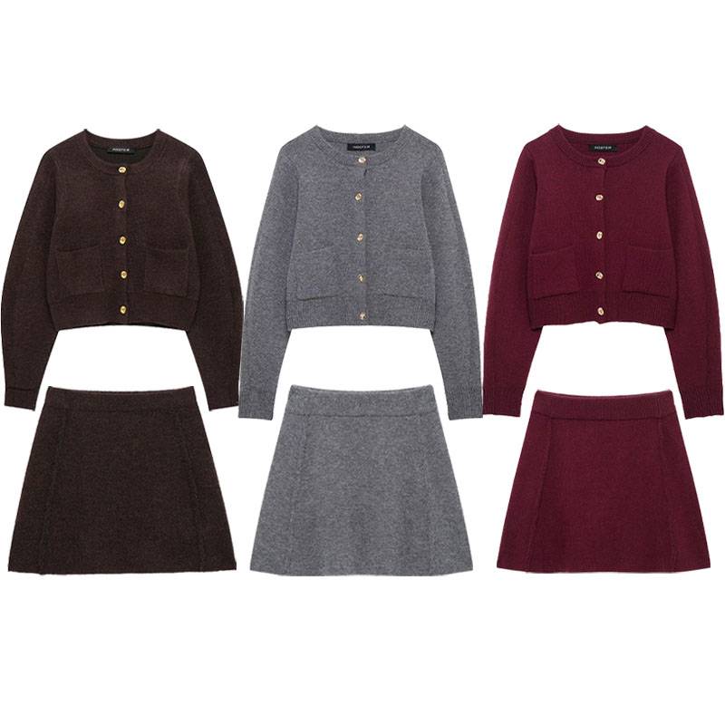 CONJUNTO DE PUNTO CÁRDIGAN Y FALDA