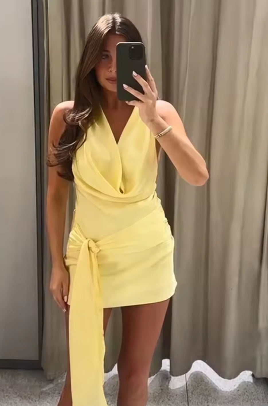 VESTIDO SATINADO AMARILLO