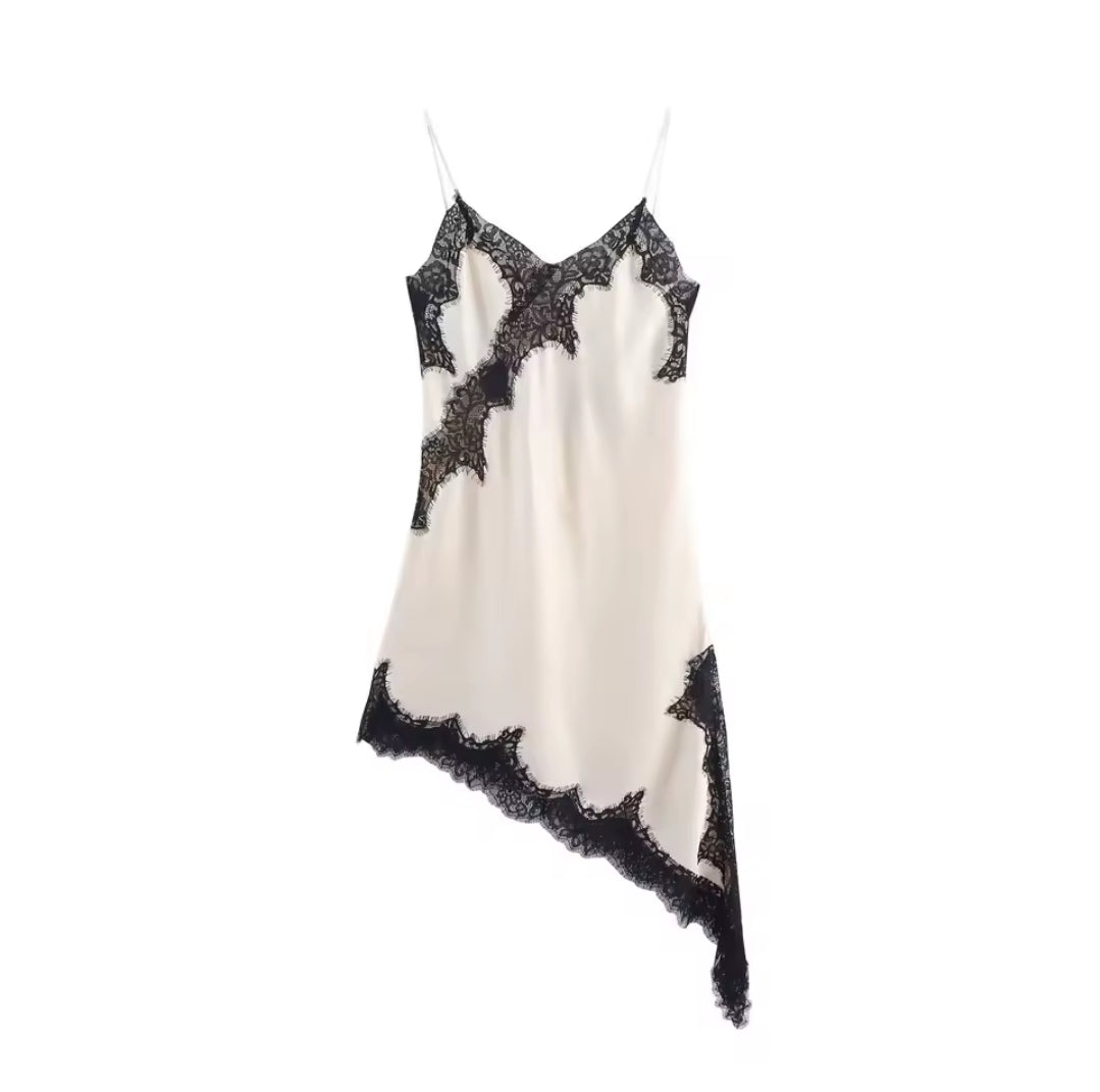 VESTIDO SATINADO DETALLE LENCERO