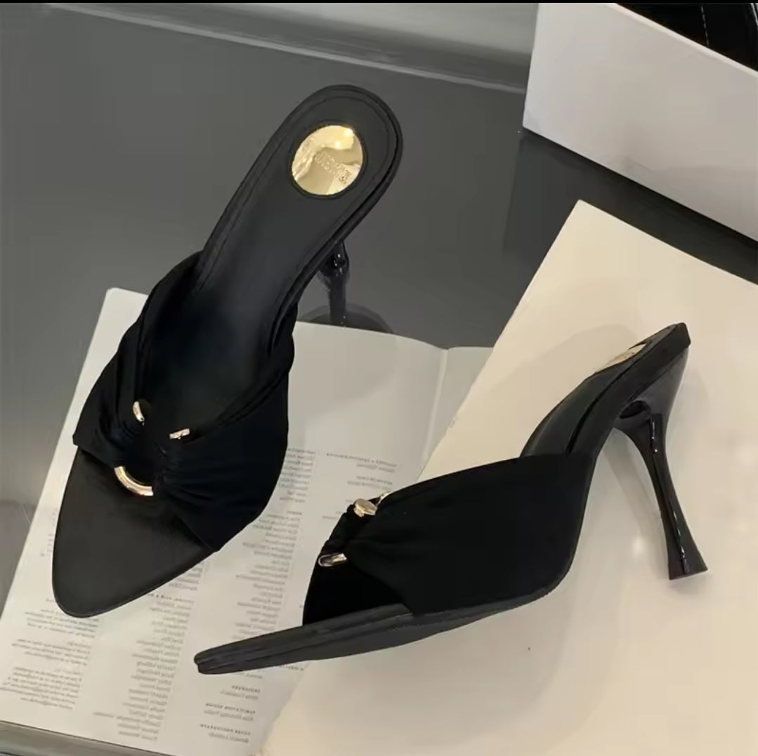 MULES DETALLE DORADO