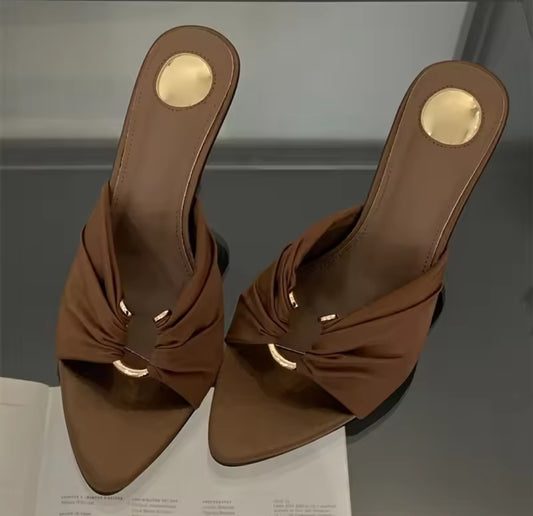 MULES DETALLE DORADO