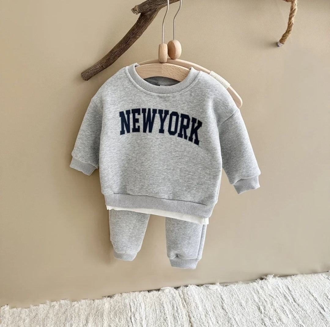 CONJUNTO DEPORTIVO NY (9 meses- 4 años)