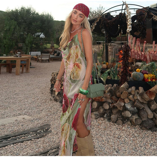 VESTIDO BORLAS CON ESPALDA DESCUBIERTA Y ABERTURA