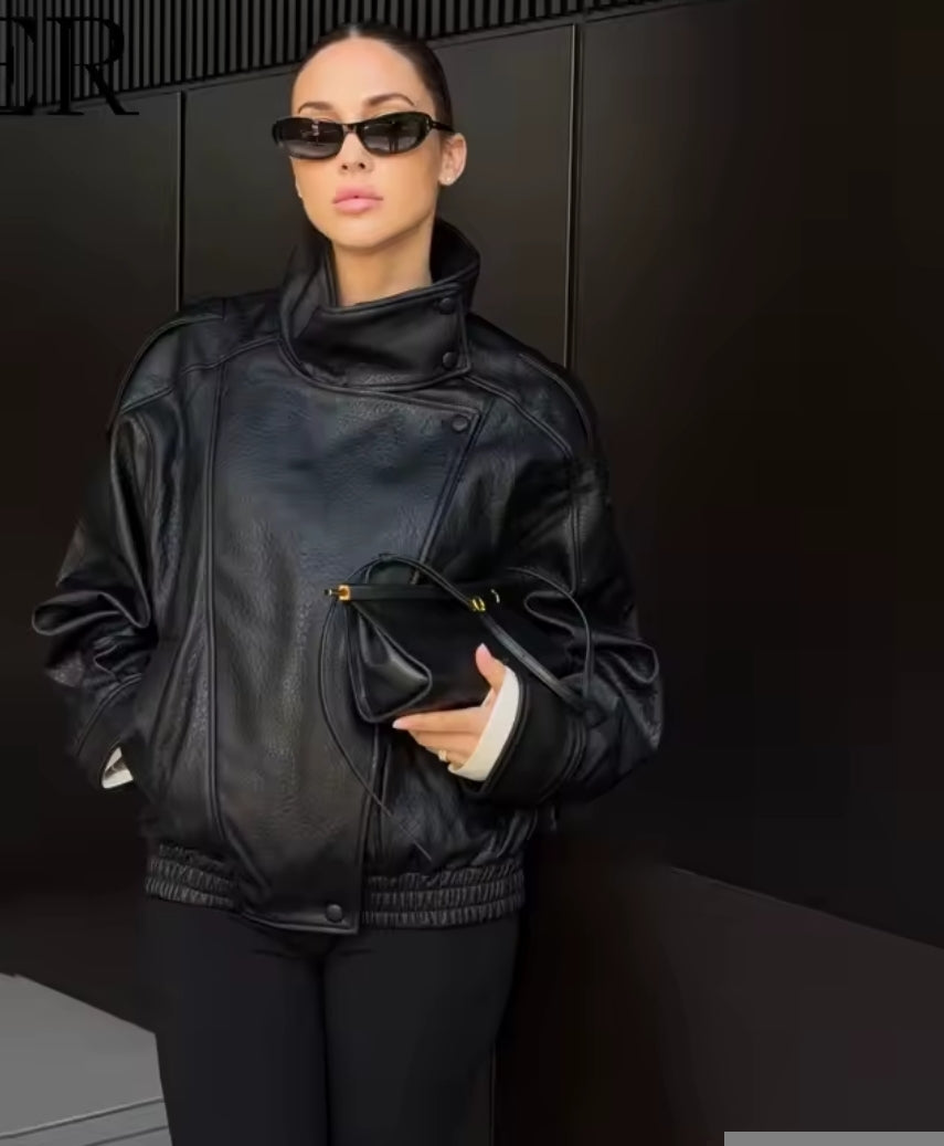 CHAQUETA POLIPIEL CON CUELLO